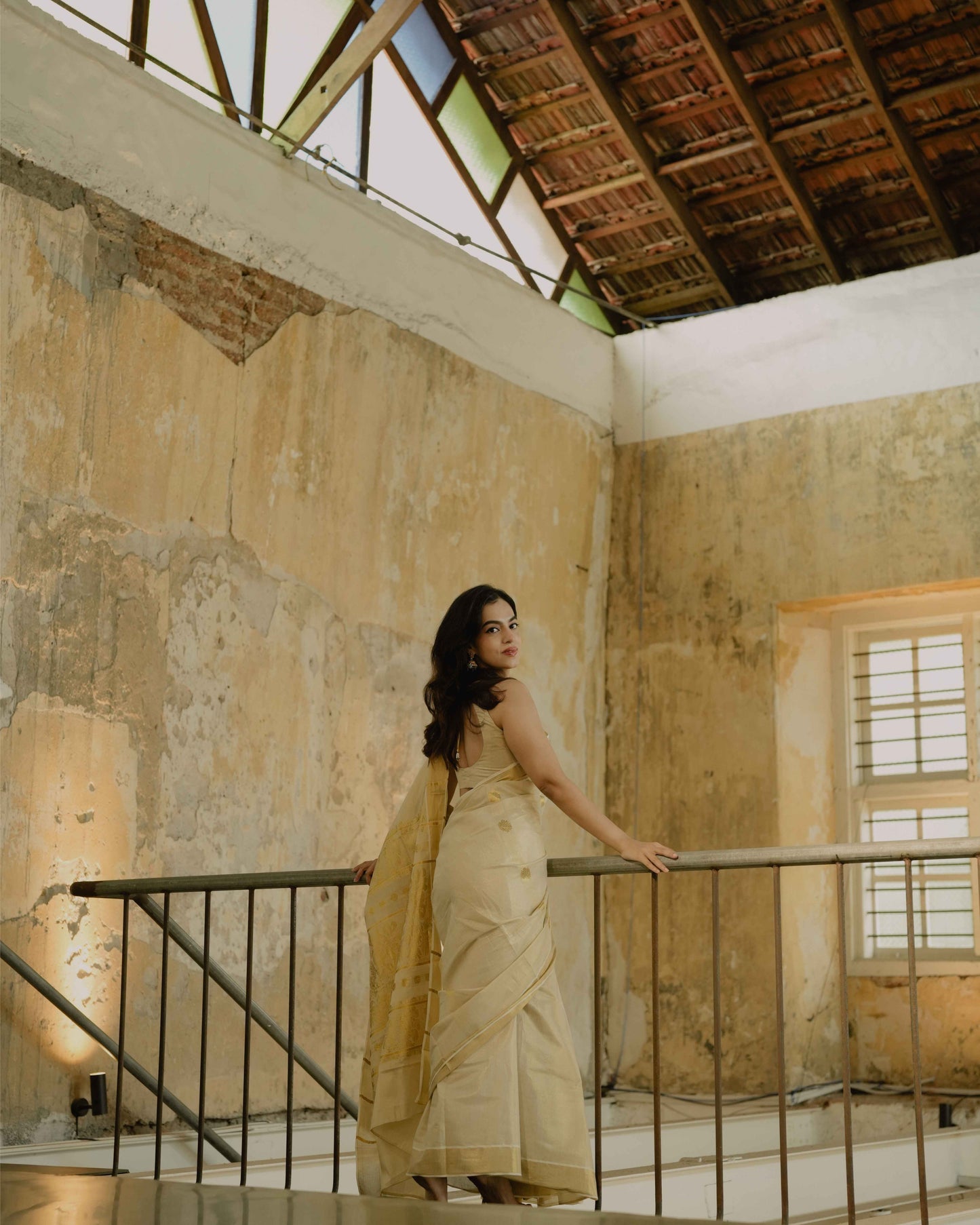 Onaprabha - Onam Kasavu Tissue Saree