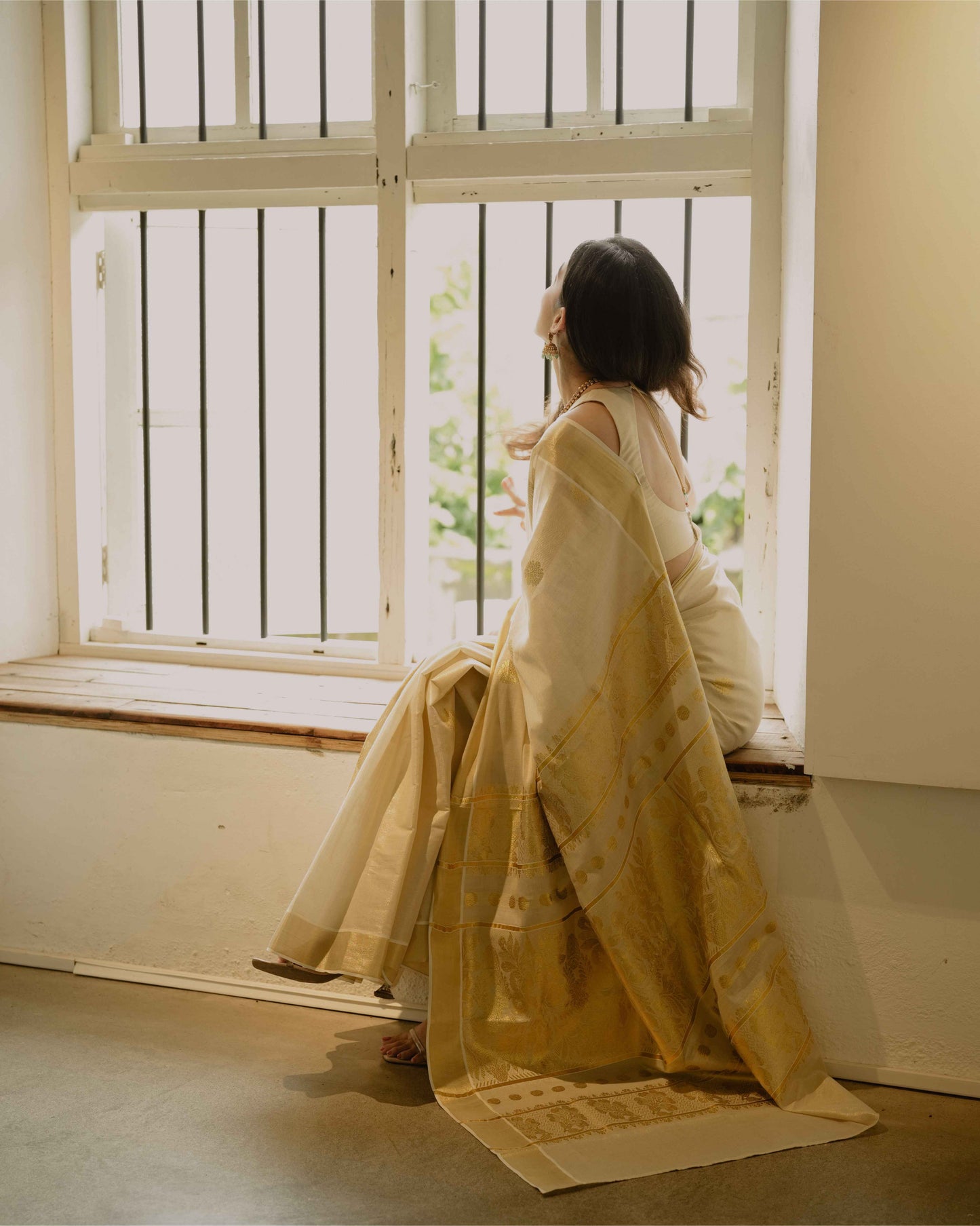 Onaprabha - Onam Kasavu Tissue Saree