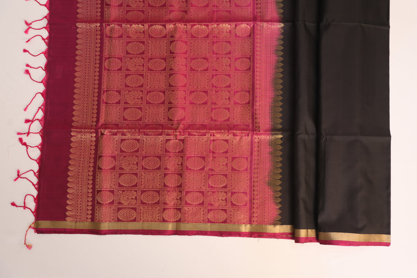 Black and Magenta Kanjivaram Soft Silk Saree