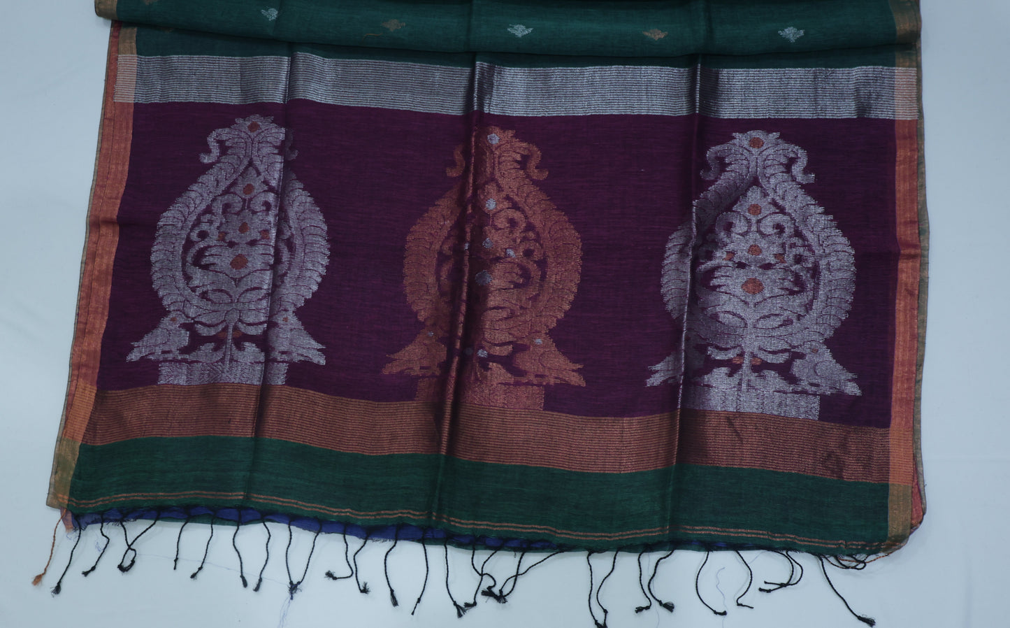 Green and Magenta Linen Saree
