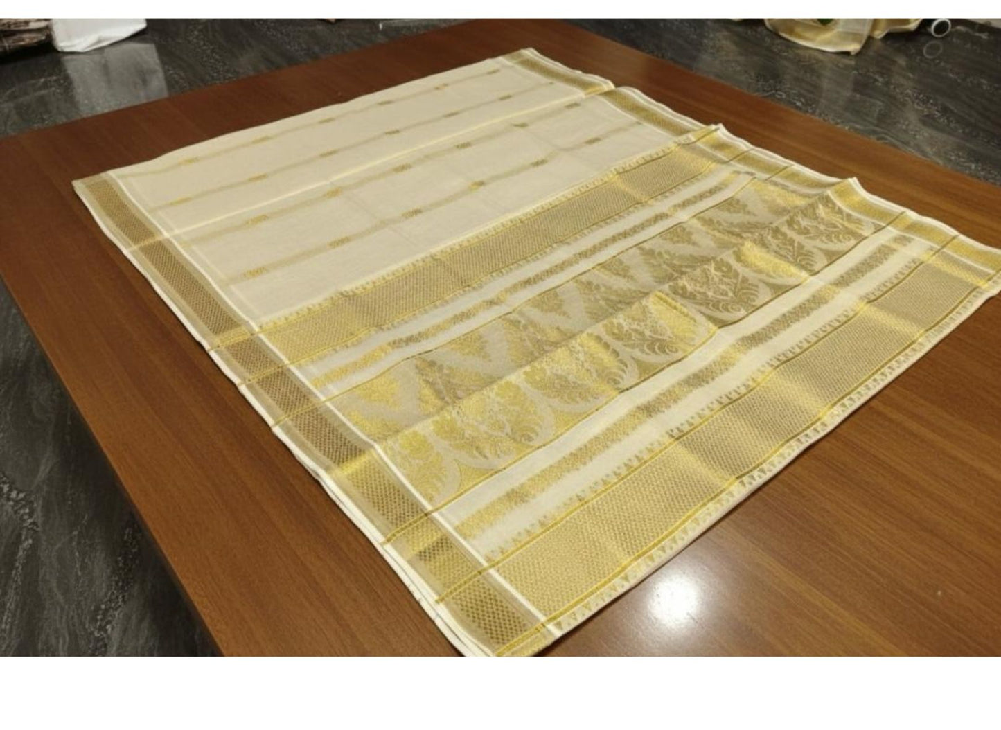 Kanaka - Onam Kasavu Tissue Saree